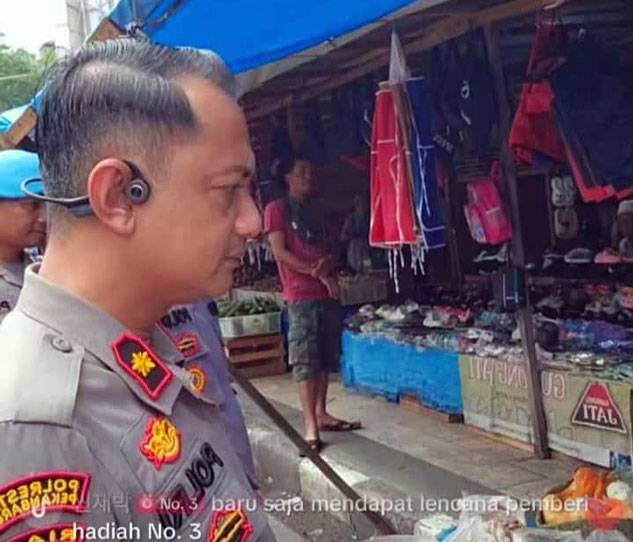 Terpantau di Medsos, Kapolsek Pekanbaru Kota Blusukkan ke Pasar Sukaramai