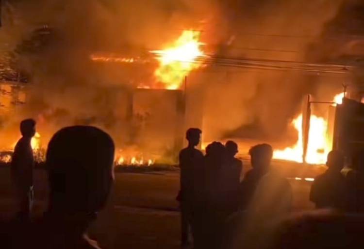 Gudang Penampungan BBM yang Terbakar di Rumbai Diduga Ilegal