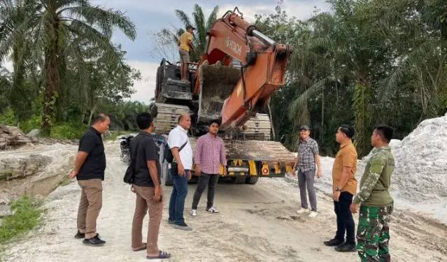 Tambang Ilegal di Sungai Pinang Digerebek, Alat Berat dan Dua Pekerja Diamankan