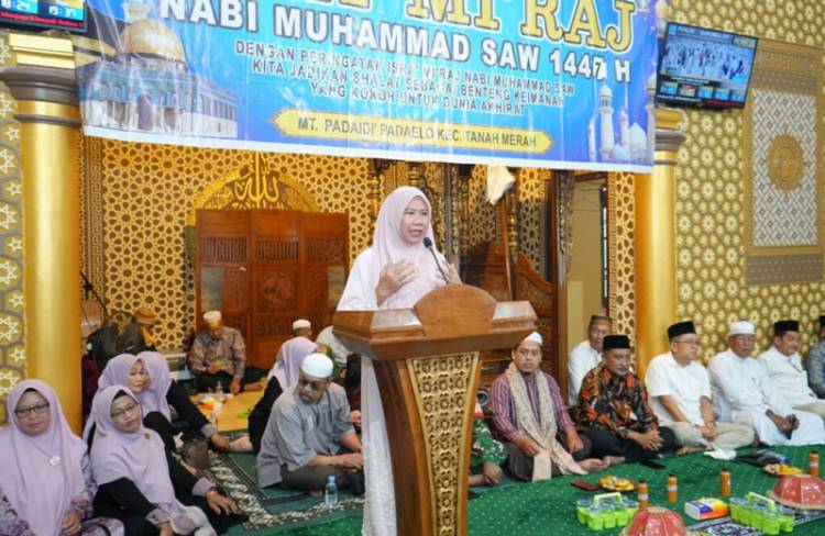 Wabup Yuliantini Hadiri Peringatan Isra Mi&rsquo;raj 1447 H di Kuala Enok, Ajak Masyarakat Perkuat Iman dan Jaga Kamtibmas