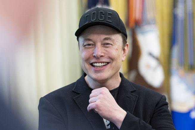 Kekayaan Elon Musk Setara Negara, Lampaui PDB Belgia dan Irlandia