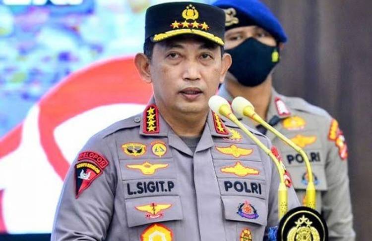 Kapolri Mutasi 85 Pati dan Pamen