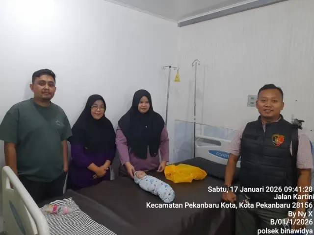 Warga Temukan Bayi Laki-laki Terlantar di Pinggir Jalan Rajawali Binawidya