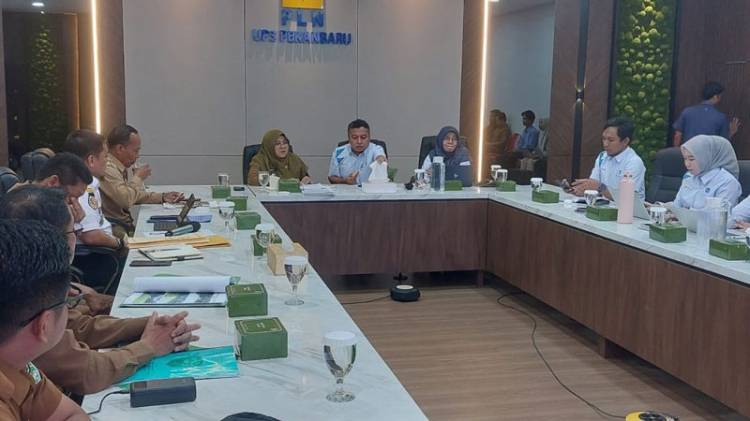 Bupati Afni Sambangi PLN, Tuntaskan Listrik Hingga Pelosok Siak