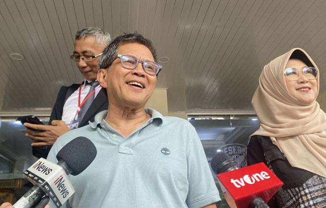 Rocky Gerung Bela Roy Suryo dkk di Kasus Ijazah Jokowi