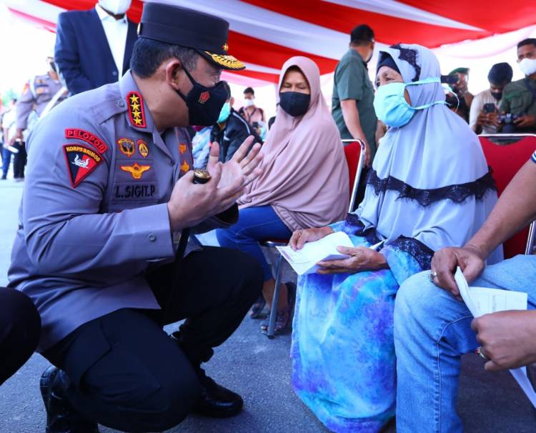 Tinjau Akselerasi Vaksinasi di Kampar, Kapolri : Kita Punya Optimisme Hadapi Omicron Dengan Sinergitas Seluruh Stakeholder