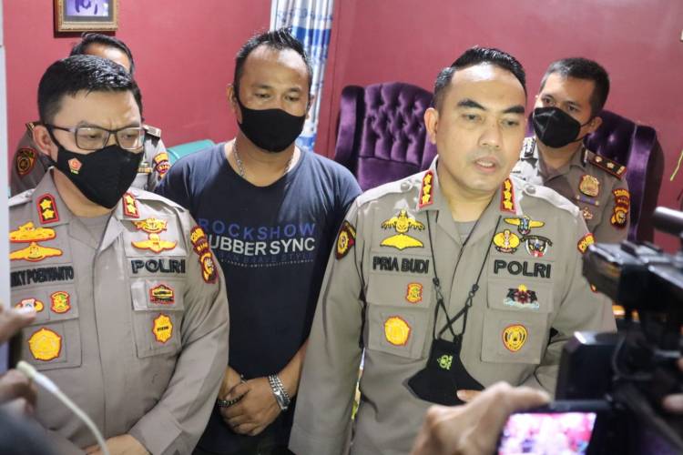 Sambangi Rumah Kediaman Bripka Octavianus, Kapolresta Pekanbaru: Ini Sebagai Apresiasi Atas Aksi Heroik Menggagalkan Jambret
