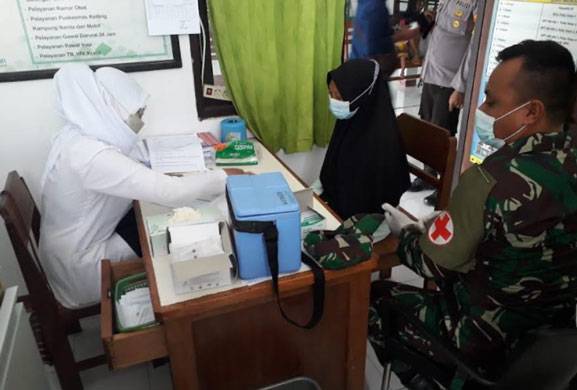 Vaksintor Covid-19 di Perbatasan Papua Beraksi, Bersama Puskesmas Senggi Satgas Yonif 126/KC Gelar Vaksinasi Covid-19