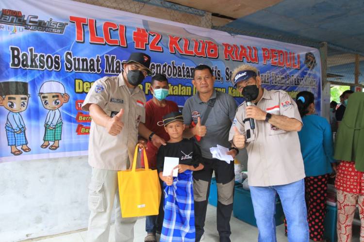 Sunatan Massal dan Pengobatan Gratis Toyota Land Cruiser Indonesia (TLCI) Chapter#2 Riau Didaerah Terisolir Mendapat Apresiasi Warga