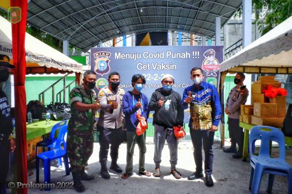 Bupati Adil Tinjau Vaksinasi Massal Polres Meranti