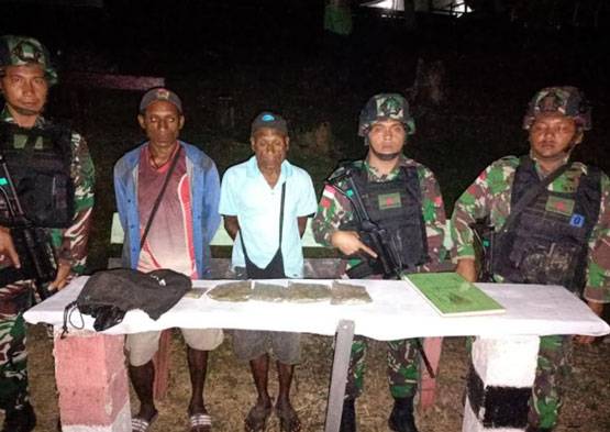 Satgas Pamtas Yonif 126/KC Berhasil Amankan Narkotika Jenis Ganja dari Masyarakat