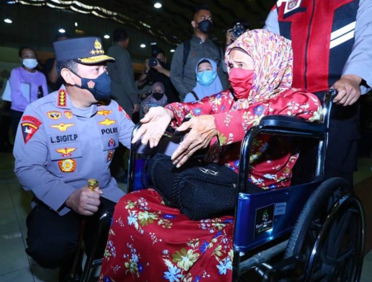 Kapolri Jenderal Pol Listyo Sigit Minta Percepatan Booster Hingga Akselerasi Vaksin Lansia dan Anak