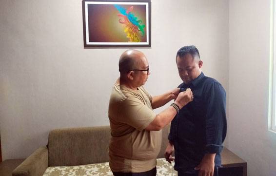 Penghargaan di HPN Kendari, Gubri Syamsuar dan Dua Tokoh Lain Diangkat Jadi Anggota Dewan Kehormatan JMSI Riau