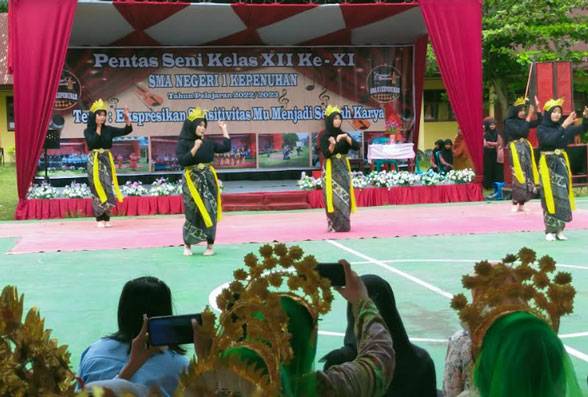 Melalui Pentas Seni, SMAN 1 Kepenuhan Laksanakan Ujian Praktek Bidang Studi Seni Budaya