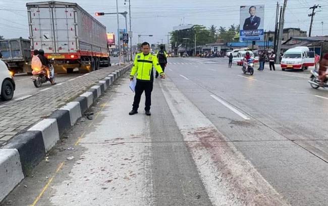 Tabrak Pemotor Hingga Tewas di Jalan HR Subrantas, Pengendara Truk Kabur