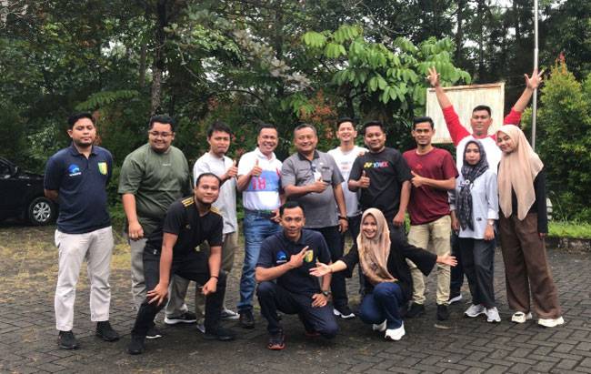 Tingkatkan Semangat Kerja, Dinas Kominfos Kuansing Gelar Goro