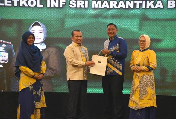 Ketua DPRD Sabarudi Hadiri Pisah Sambut Dandim 0301 Pekanbaru