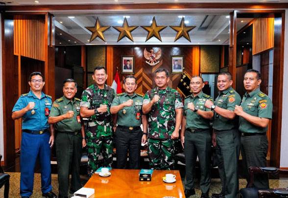 Kapuspen TNI Laksanakan Silaturahmi Dengan Kepala Staf TNI Angkatan Darat