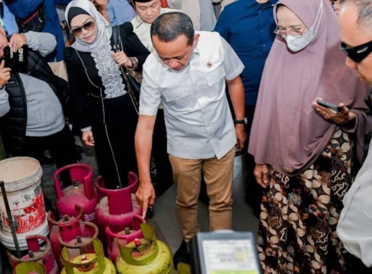 Menteri Bahlil Ancam Cabut Izin Pangkalan LPG Nakal