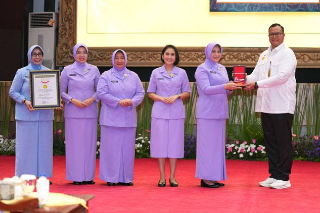 Bakti Sosial Serentak HUT ke-61 Dharma Pertiwi Catatkan Rekor MURI