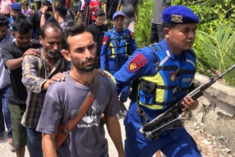 Sebanyak 20 WNA Bangladesh Terdampar di Kepulauan Meranti