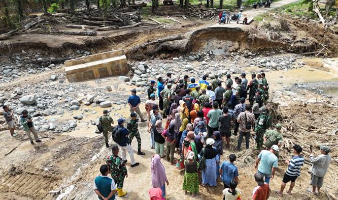 Tinjau Lokasi Terdampak Bencana, Kasum TNI Cek Pembangunan Huntara di Tapanuli Tengah