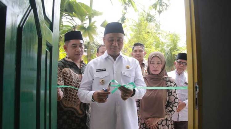 Wawako Pekanbaru Resmikan RLH Bantuan Baznas Riau di Bencah Lesung