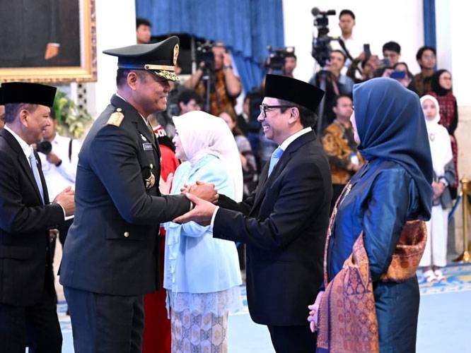 Wakil Panglima TNI Hadiri Pelantikan Hakim MK dan Wakil Menteri Keuangan di Istana Negara