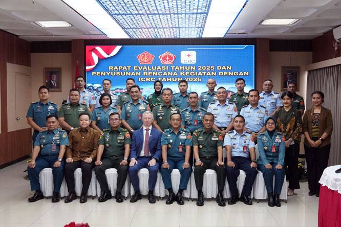 Pertemuan Kababinkum Dan HAM TNI Dengan Kepala Delegasi ICRC Bahas Penguatan Kerja Sama 2026