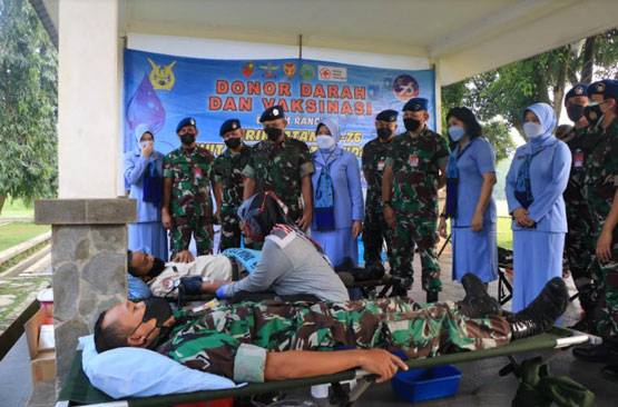 Sempena HUT Ke-76 TNI AU, Lanud Suryadarma Gelar Bakti Sosial Donor Darah