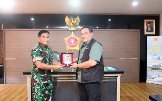 Pangkogabwilhan I Sambut Kedatangan Jakhanneg Kemhan di Mako Kogabwilhan I