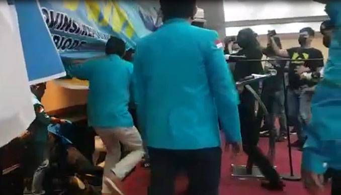 KNPI 'Terbelah', Pelantikan Endang Sucowati di Tanjungpinang Ricuh