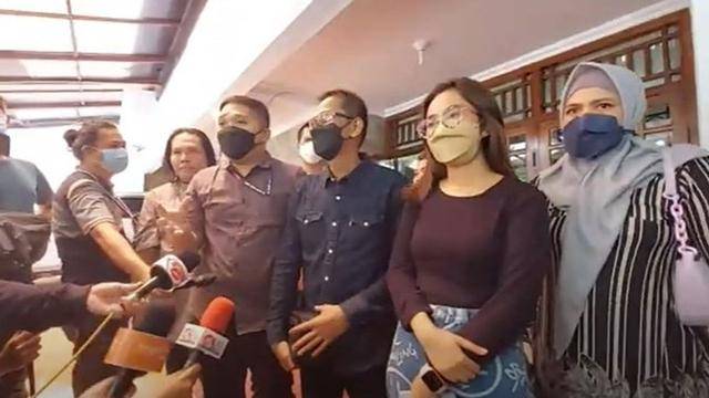Datang ke Rumah Besannya, Ayah Vanessa Angel Kunjungi Cucunya, Doddy Sudrajat: Terima Kasih Haji Faisal
