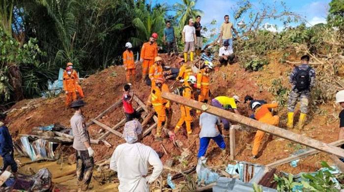 Jenazah Korban Longsor di Natuna Dikubur Massal