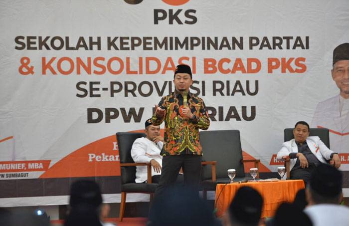 Syahrul Aidi dan Markarius Anwar Beri Semangat BCAD PKS se-Riau