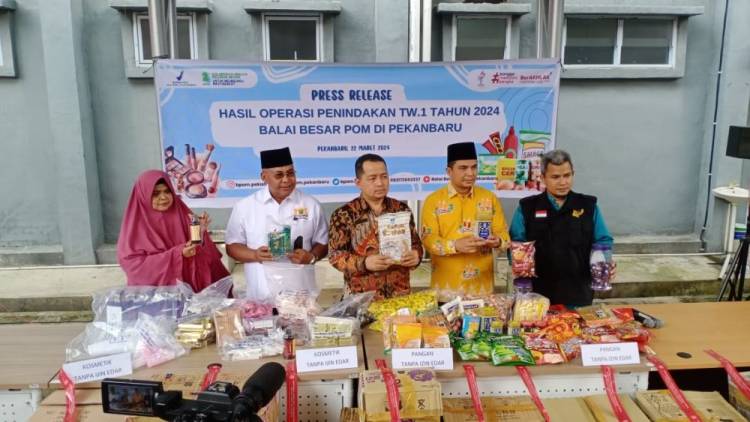 Kosmetik dan Makanan Ilegal Senilai Miliaran Rupiah&nbsp;di Pekanbaru Disita