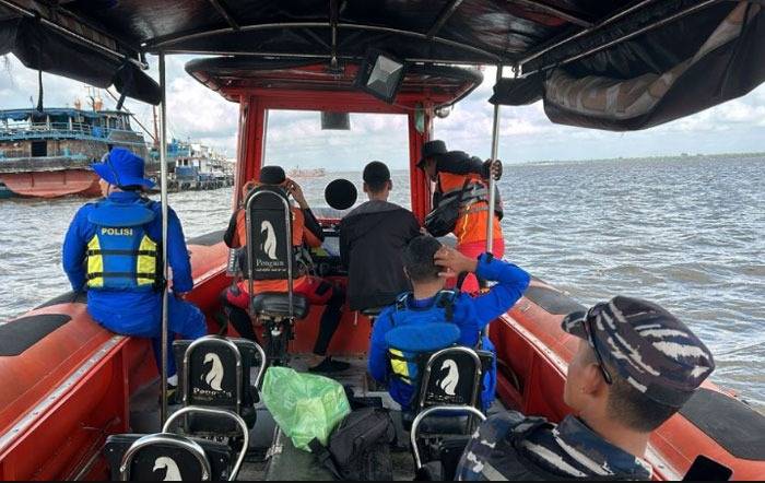 Cari Ikan, Nelayan di Meranti Hilang