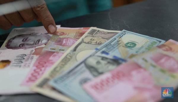Mata Uang Asia Dihantam Dolar AS, Rupiah Terburuk
