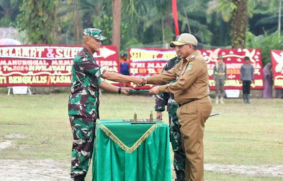 Penutupan TMMD Ke-119, Masyarakat Sungai Tengah Senang Jalan Dewi Sri Dibangun TNI