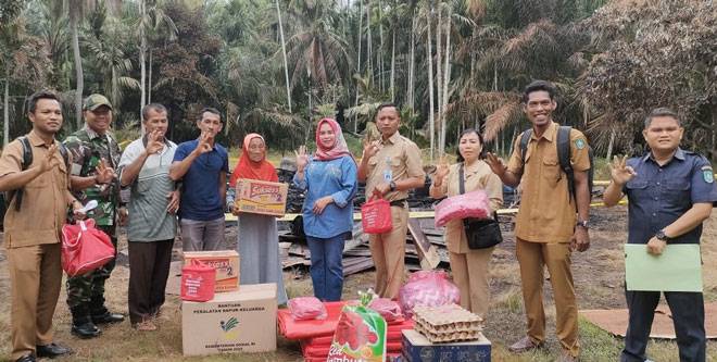 Ringankan Beban Korban Bencana Kebakaran, Dinas Sosial Serahkan Bantuan