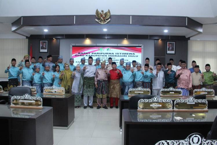 Sekdakab Inhil Hadiri Paripurna HUT Inhu ke-70