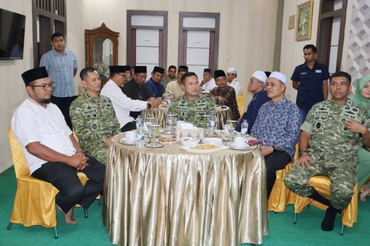 Bupati Sambut Kunjungan Pangdam XIX/Tuanku Tambusai dan Danrem 031/Wira Bima ke Inhil