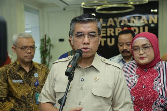 Hari Ini Layanan Aduan Mulai Dibuka, Posko THR Kemnaker Terima 1.134 Konsultasi