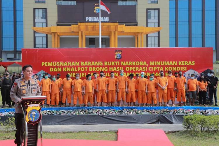 Polda Riau Musnahkan Barang Hasil Operasi Cipta Kondisi KRYD Jelang Ramadhan 1443 H