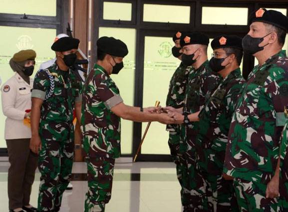 Lulusan Sesko TNI Terbaik Dan Peraih Karya Tulis Terbaik Di USA National Defence University Dilantik Menjadi Danmen Chandradimuka Akademi TNI