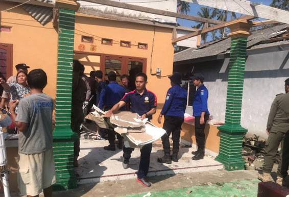 Bakamla RI Bantu Bangun Rumah Penduduk Korban Puting Beliung di Babel