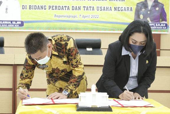 MoU dengan Kejari, Bupati Rohil Tak Ingin Ada Pegawai Tersandung Korupsi