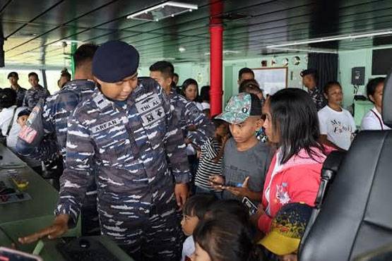 Peduli Anak Negeri, Danlantamal IX Tanamkan Jiwa Bahari Dengan Kenalkan Alutsista TNI AL Kepada Anak Usia Pra Sekolah