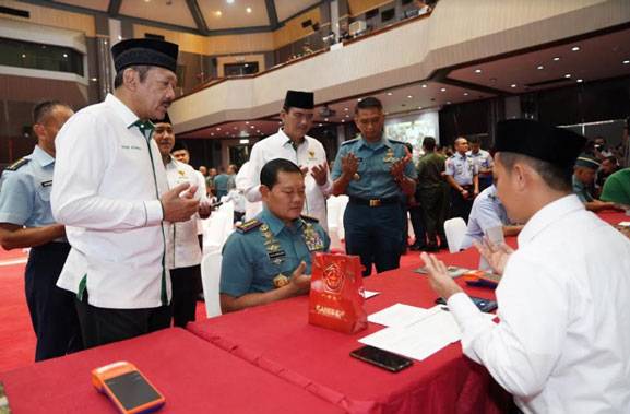 TNI Berzakat Melalui BAZNAS RI