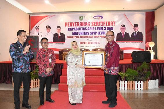 Pemkab Bengkalis Raih 3 Sertifikat Sekaligus dari Perwakilan BPKP Provinsi Riau